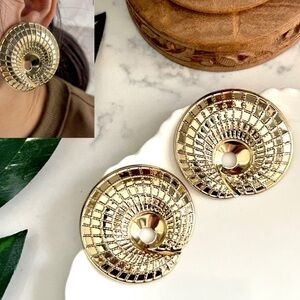 2/$30🌵 Seashell Gold Round Spiral Earrings Lightweight Boho Jewelry Beach NEW